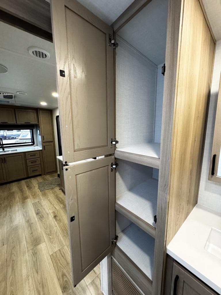 2026 Forest River 2026 Forest River Rockwood Ultra Lite - thumbnail 22