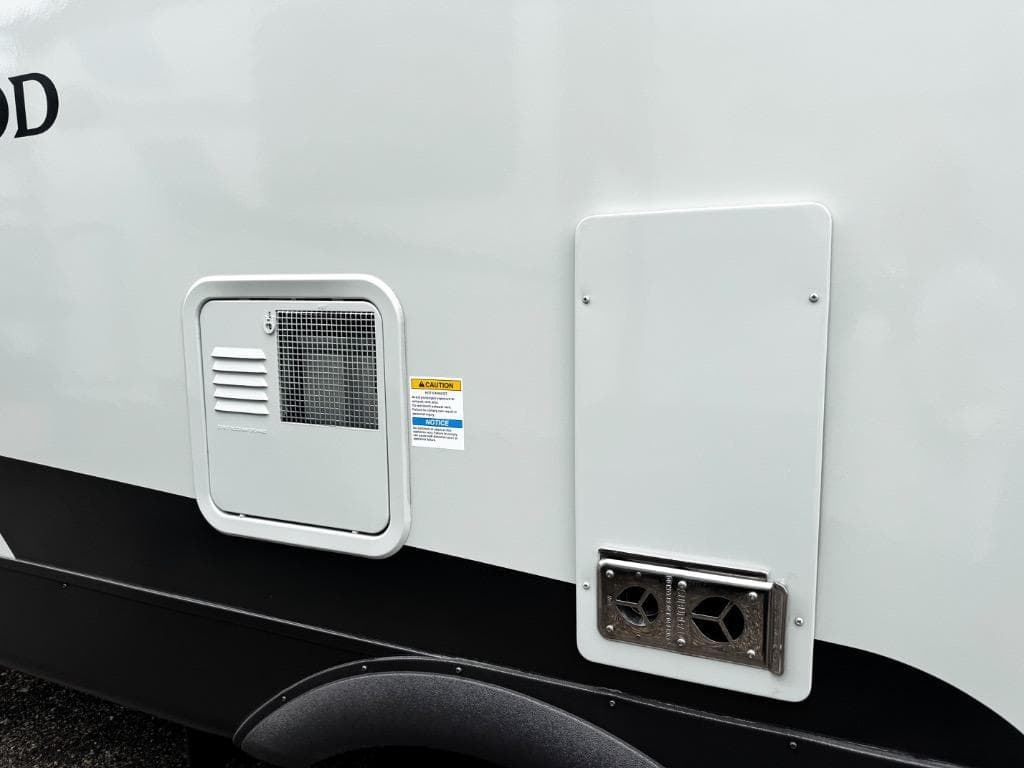 2026 Forest River 2026 Forest River Rockwood Ultra Lite - thumbnail 30