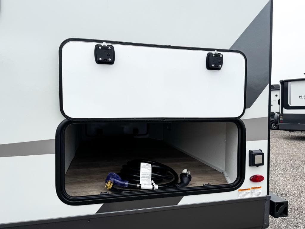 2026 Forest River 2026 Forest River Rockwood Ultra Lite - thumbnail 32