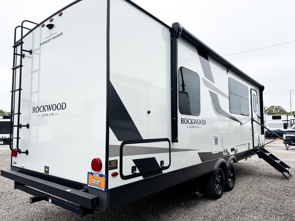 2026 Forest River 2026 Forest River Rockwood Ultra Lite - thumbnail 33