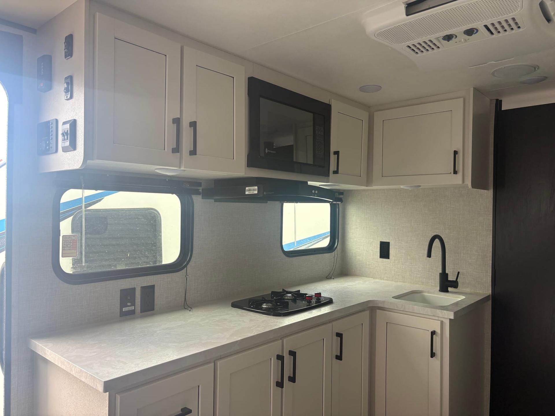 2025 Jayco 2025 Jayco Jay Flight SLX - thumbnail 13