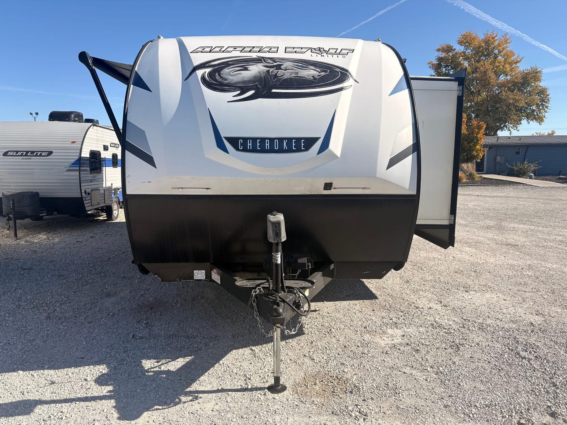 2022 Forest River Cherokee Alpha Wolf 28FK-L