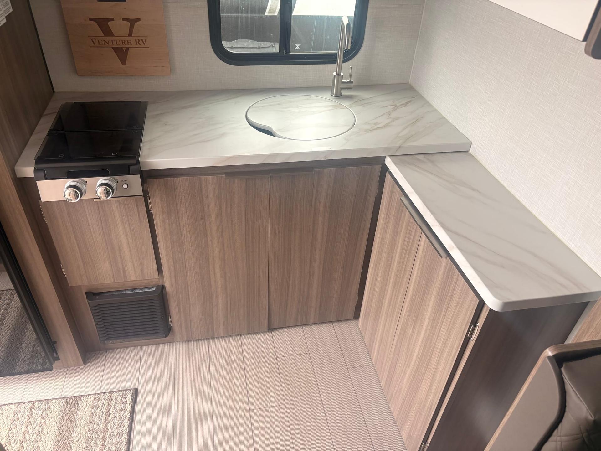 2025 Venture RV 2025 Venture RV Sonic Lite - thumbnail 16