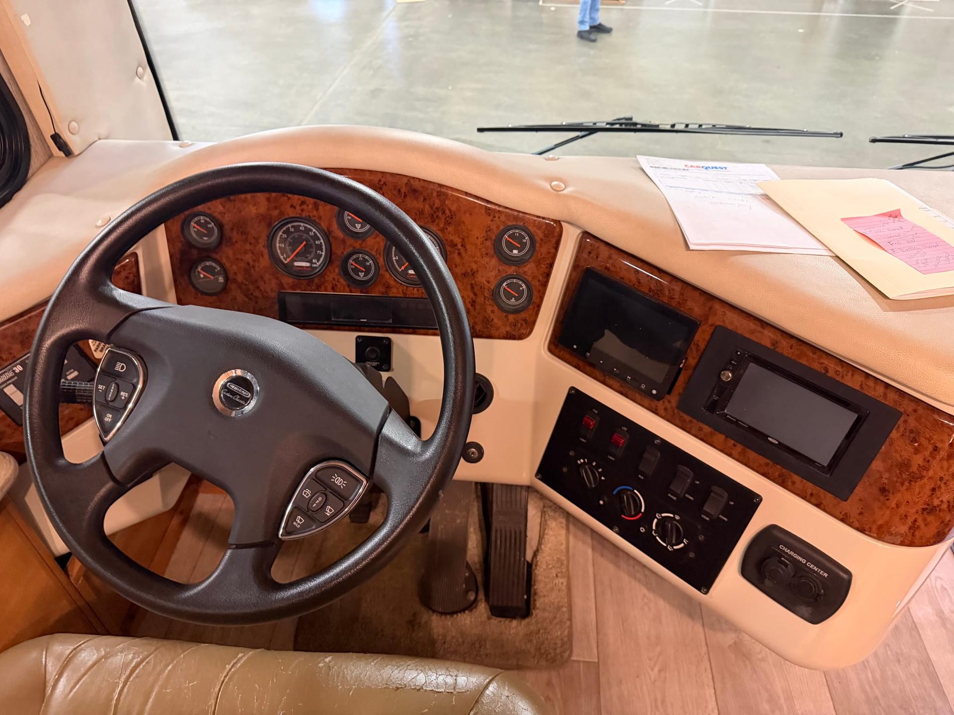 2019 Nexus RV 2019 Nexus RV Bentley - thumbnail 3