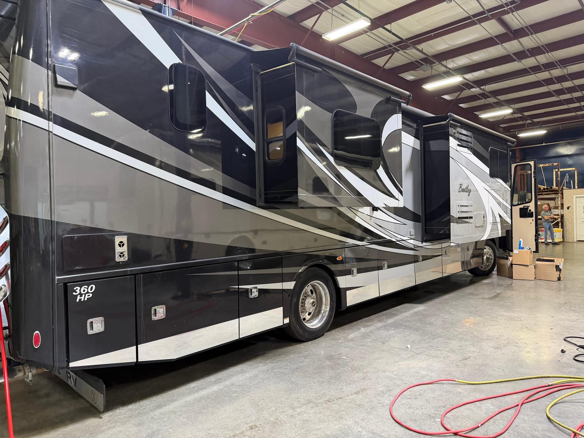 2019 Nexus RV 2019 Nexus RV Bentley - thumbnail 14
