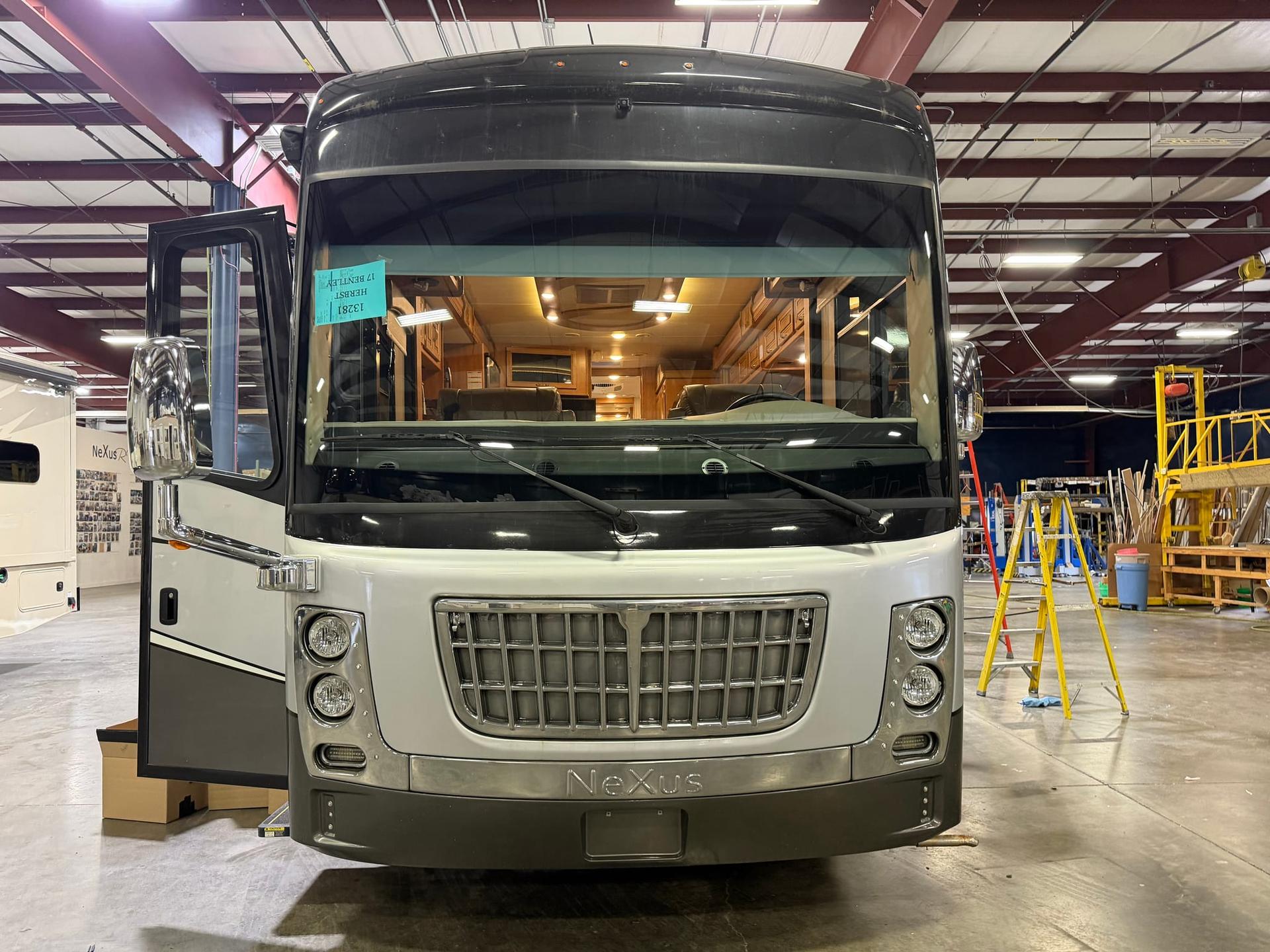 2019 Nexus RV 2019 Nexus RV Bentley - thumbnail 15