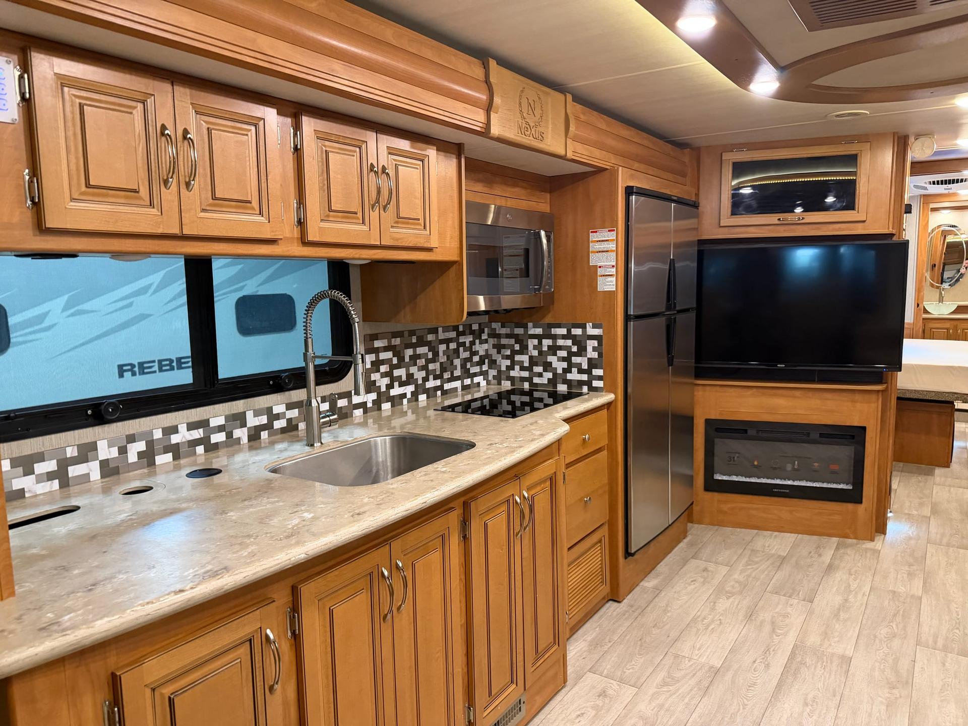 2019 Nexus RV 2019 Nexus RV Bentley - thumbnail 21