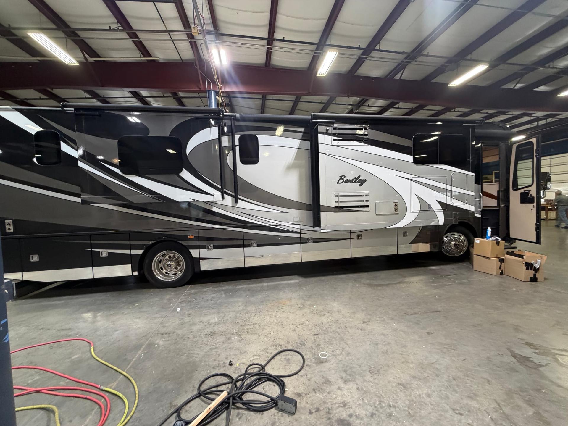 2019 Nexus RV 2019 Nexus RV Bentley - thumbnail 35