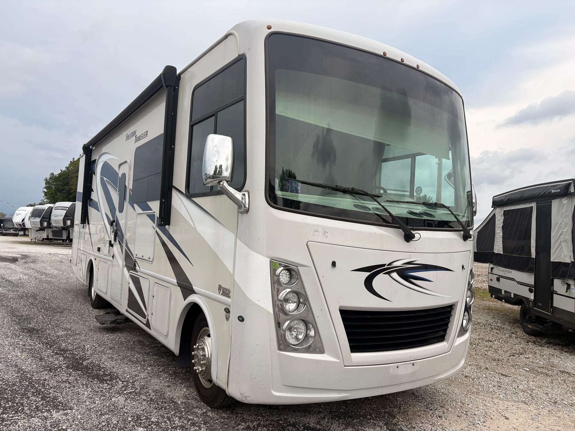 2023 Thor Motor Coach 2023 Thor Motor Coach Freedom Traveler - thumbnail 4