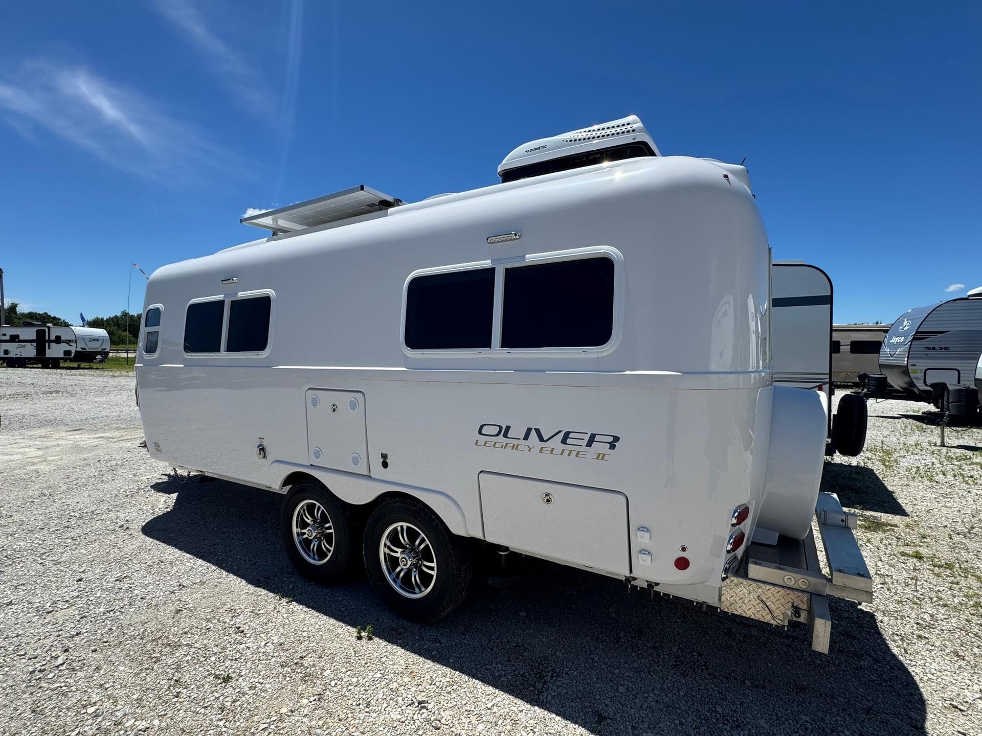 2021 Oliver Travel Trailers 2021 Oliver Travel Trailers Legacy - thumbnail 3