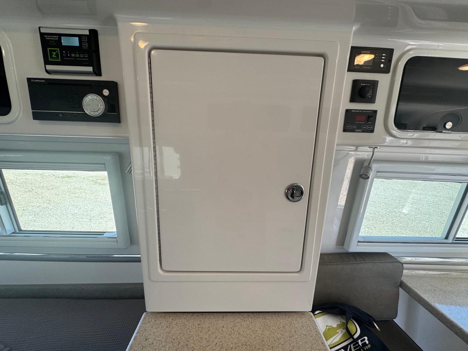 2021 Oliver Travel Trailers 2021 Oliver Travel Trailers Legacy - thumbnail 27