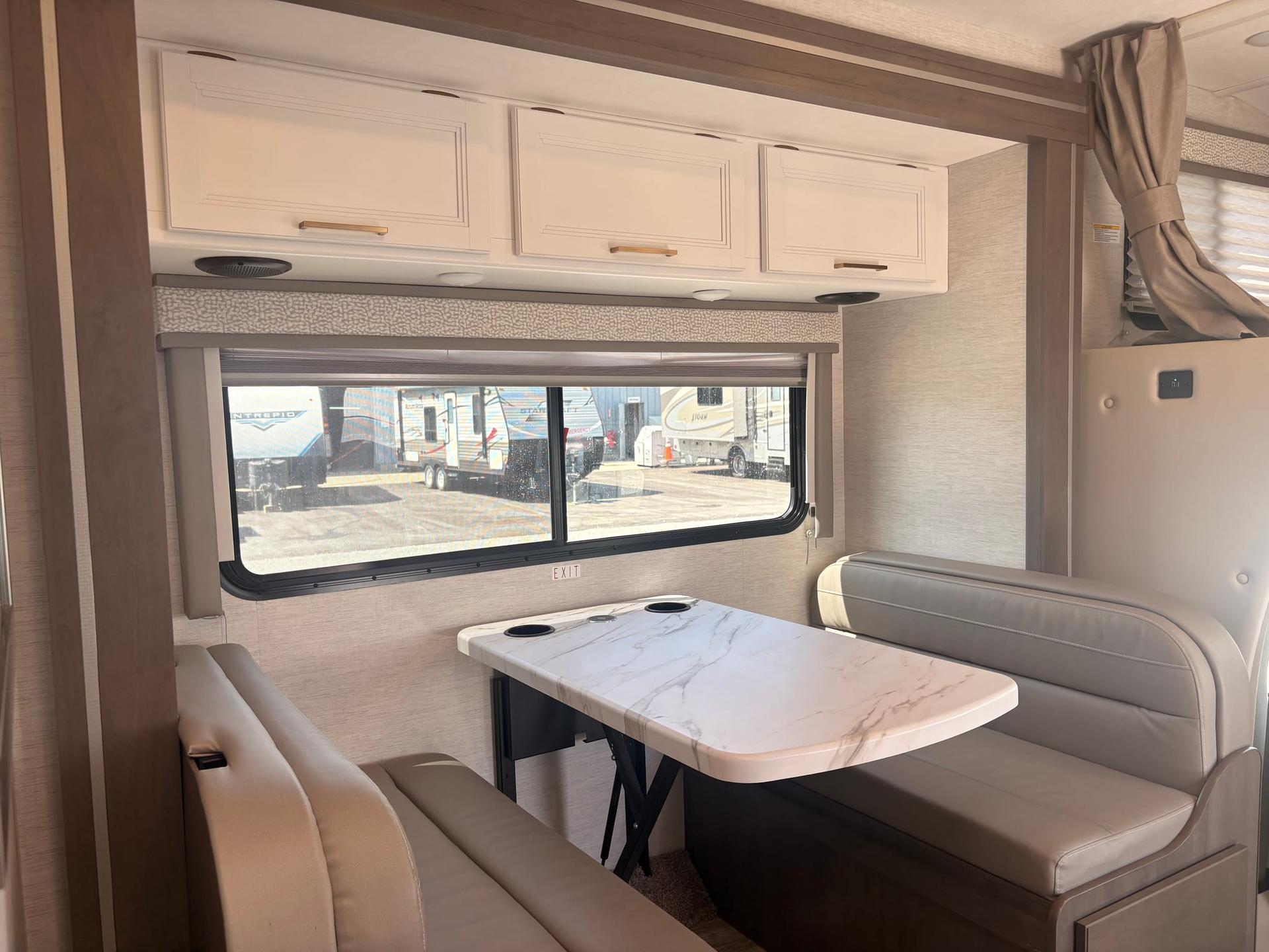 2025 Thor Motor Coach 2025 Thor Motor Coach Chateau - thumbnail 29
