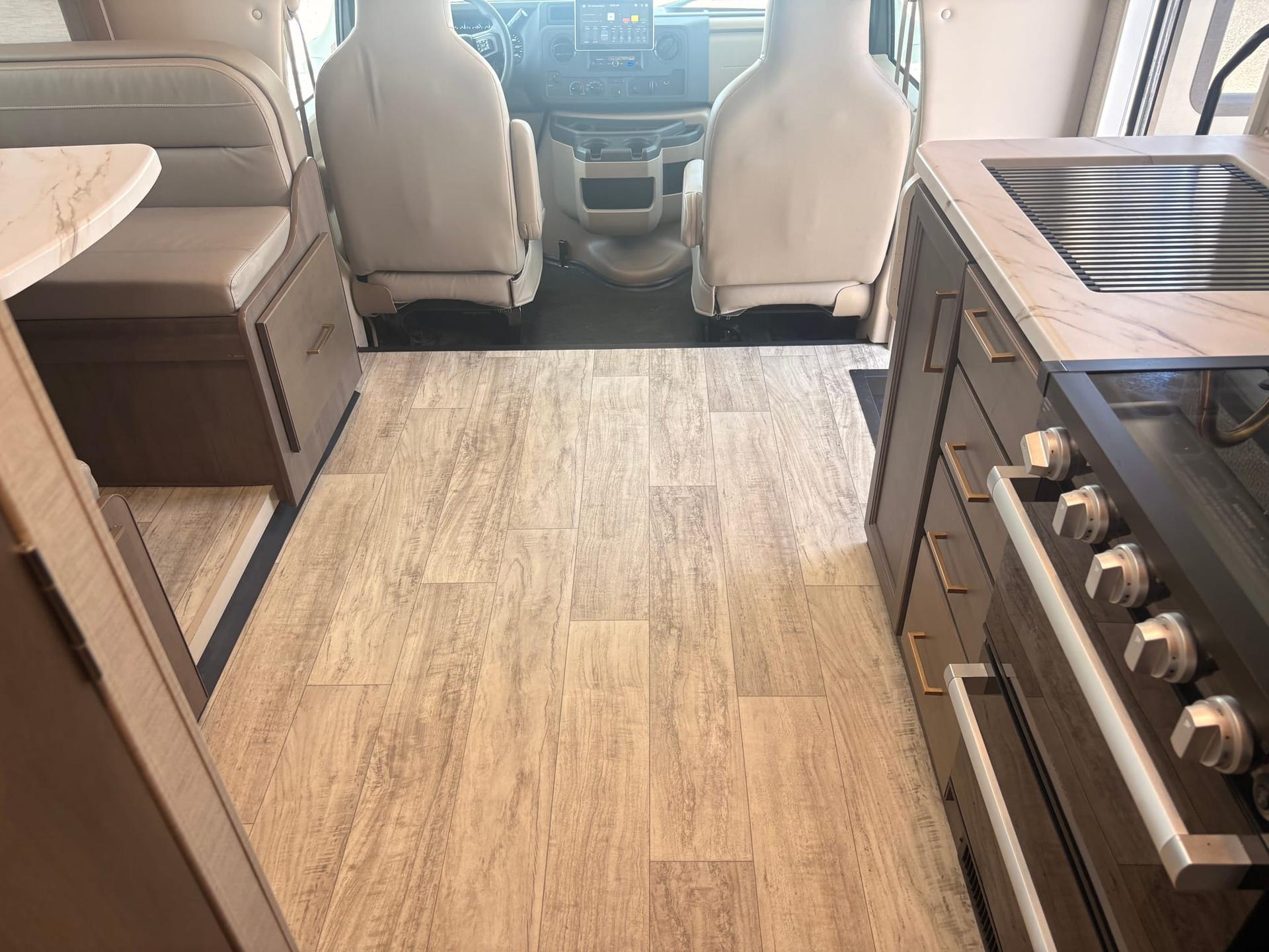 2025 Thor Motor Coach 2025 Thor Motor Coach Chateau - thumbnail 36