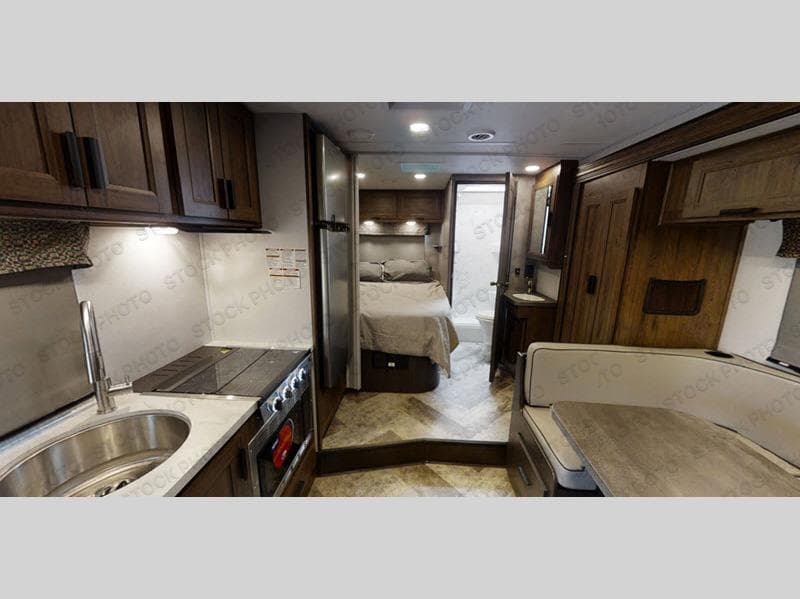 2023 Forest River 2023 Forest River Sunseeker - thumbnail 3