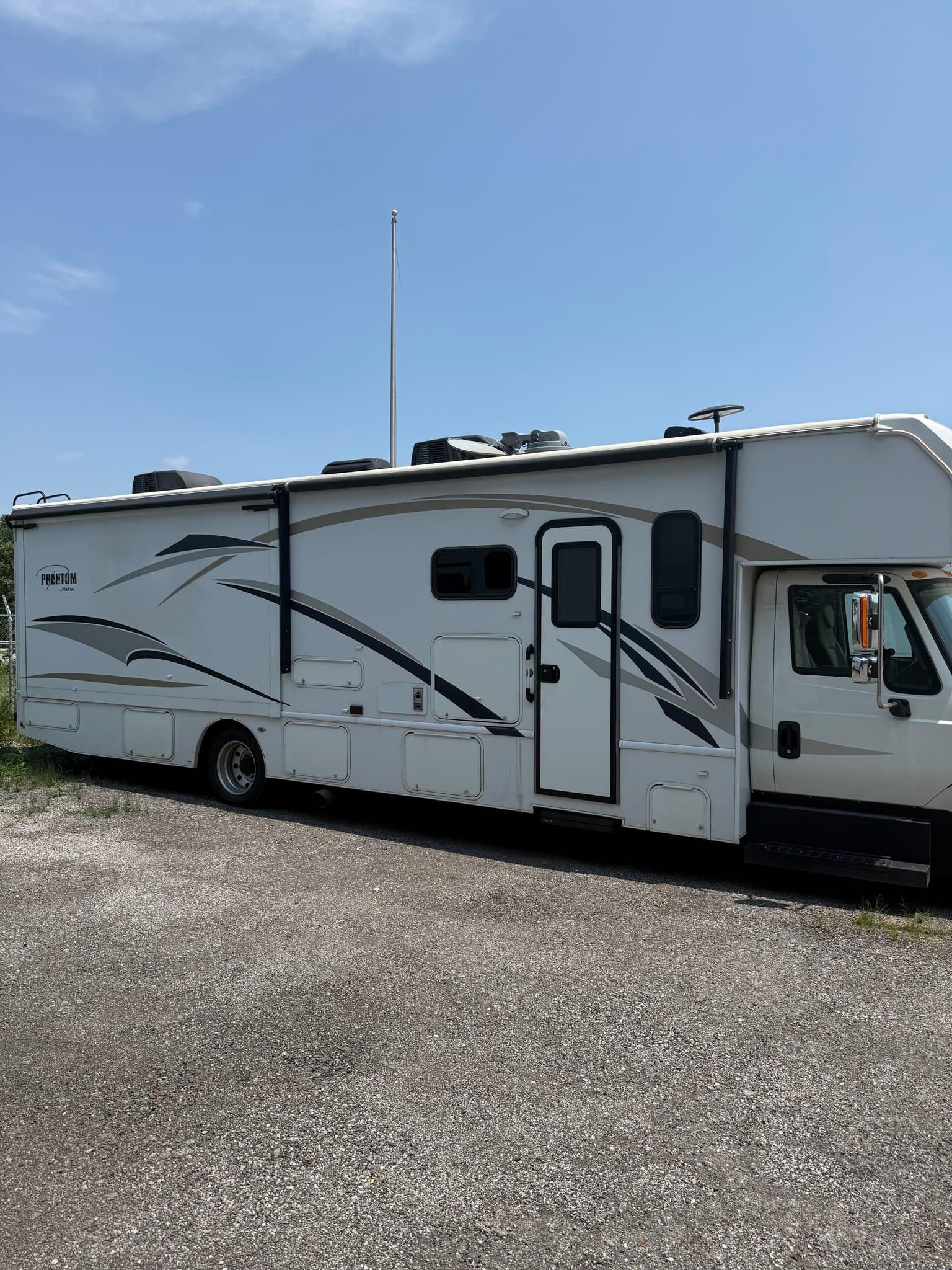 2018 Nexus RV 2018 Nexus RV Phantom SC - thumbnail 17