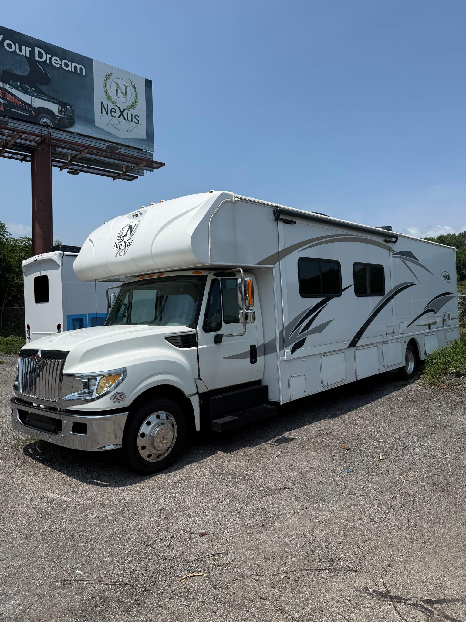 2018 Nexus RV 2018 Nexus RV Phantom SC - thumbnail 18