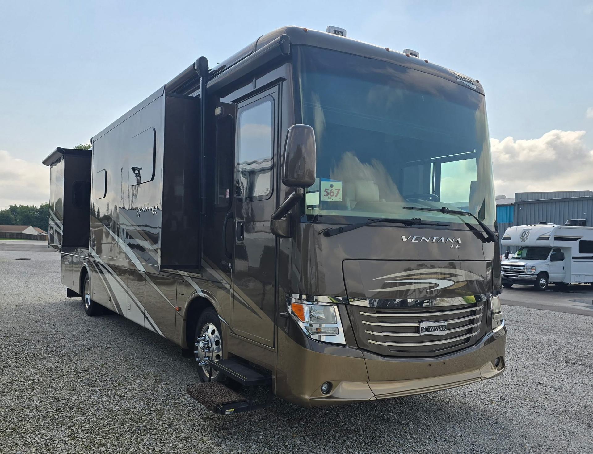 2017 Newmar Ventana LE 3709