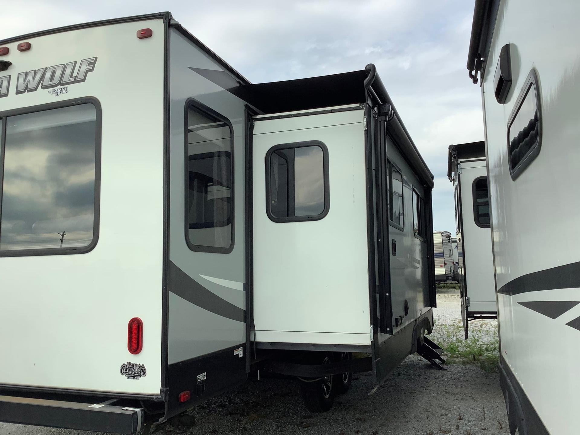 2020 Forest River 2020 Forest River Cherokee Alpha Wolf - thumbnail 7