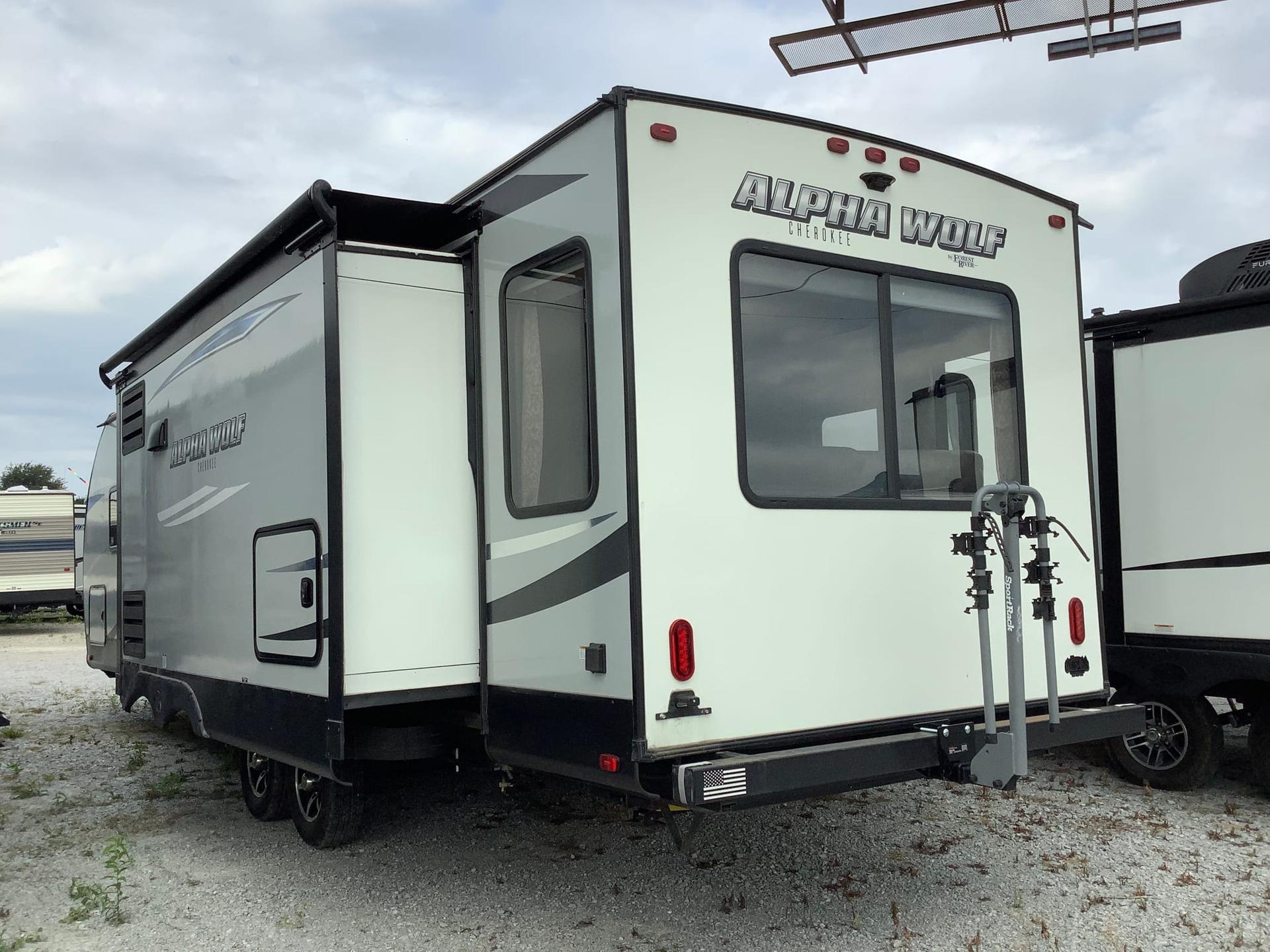 2020 Forest River 2020 Forest River Cherokee Alpha Wolf - thumbnail 9