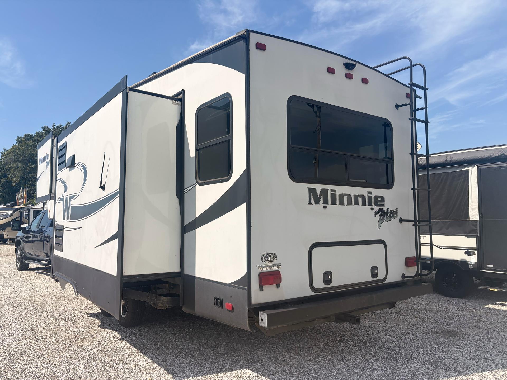 2019 Winnebago 2019 Winnebago Winnie Plus - thumbnail 2