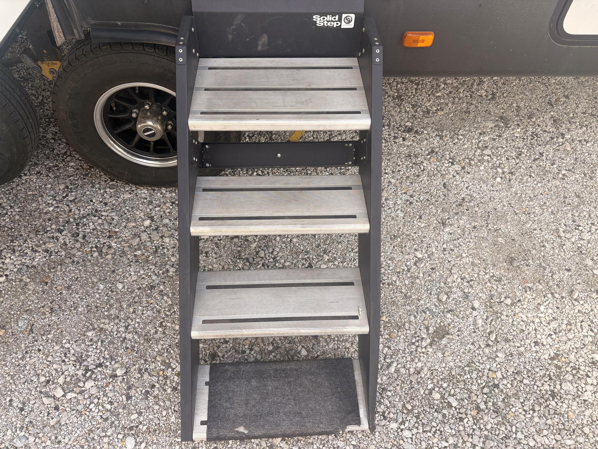 2019 Winnebago 2019 Winnebago Winnie Plus - thumbnail 5