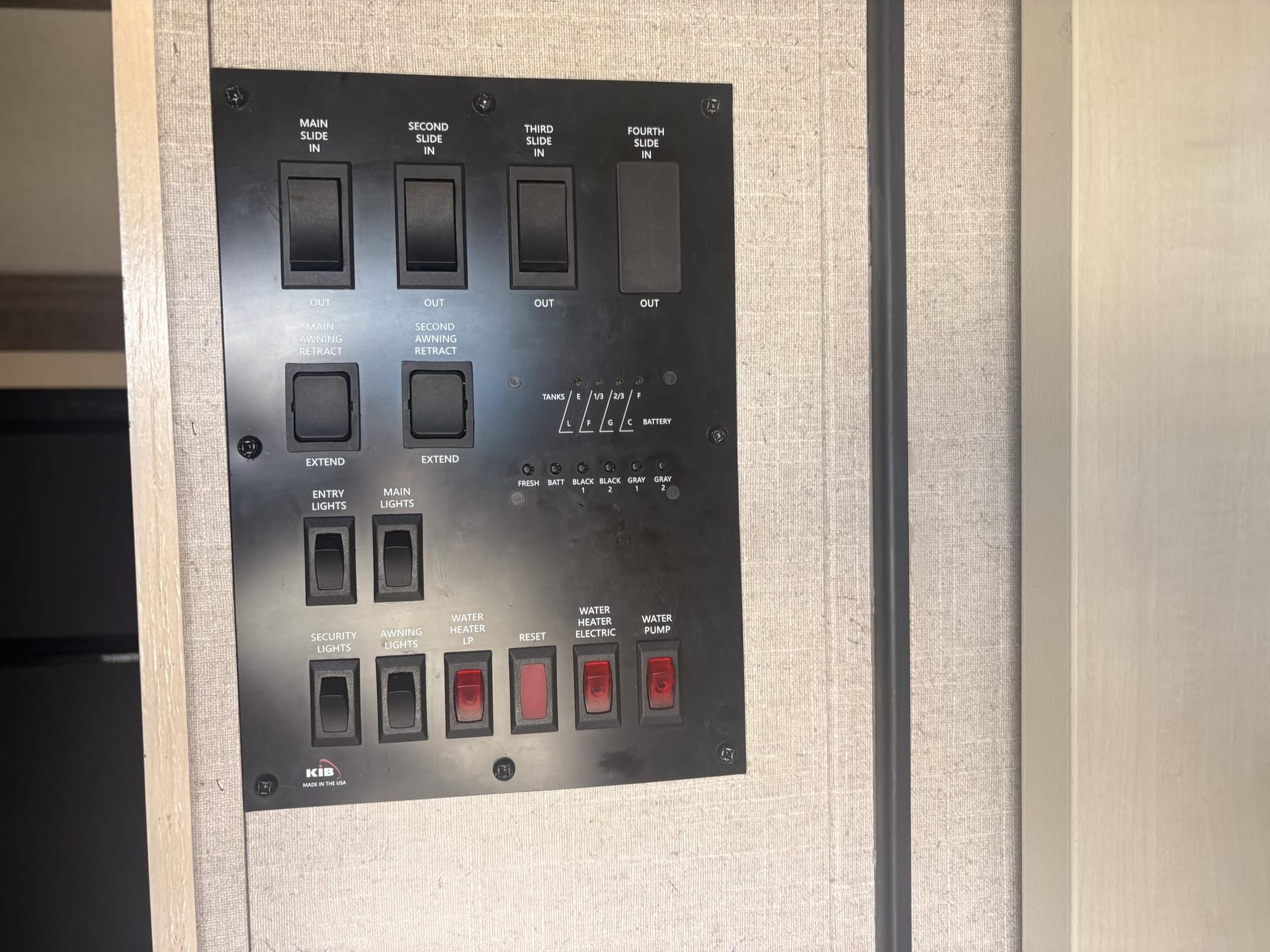 2019 Winnebago 2019 Winnebago Winnie Plus - thumbnail 10