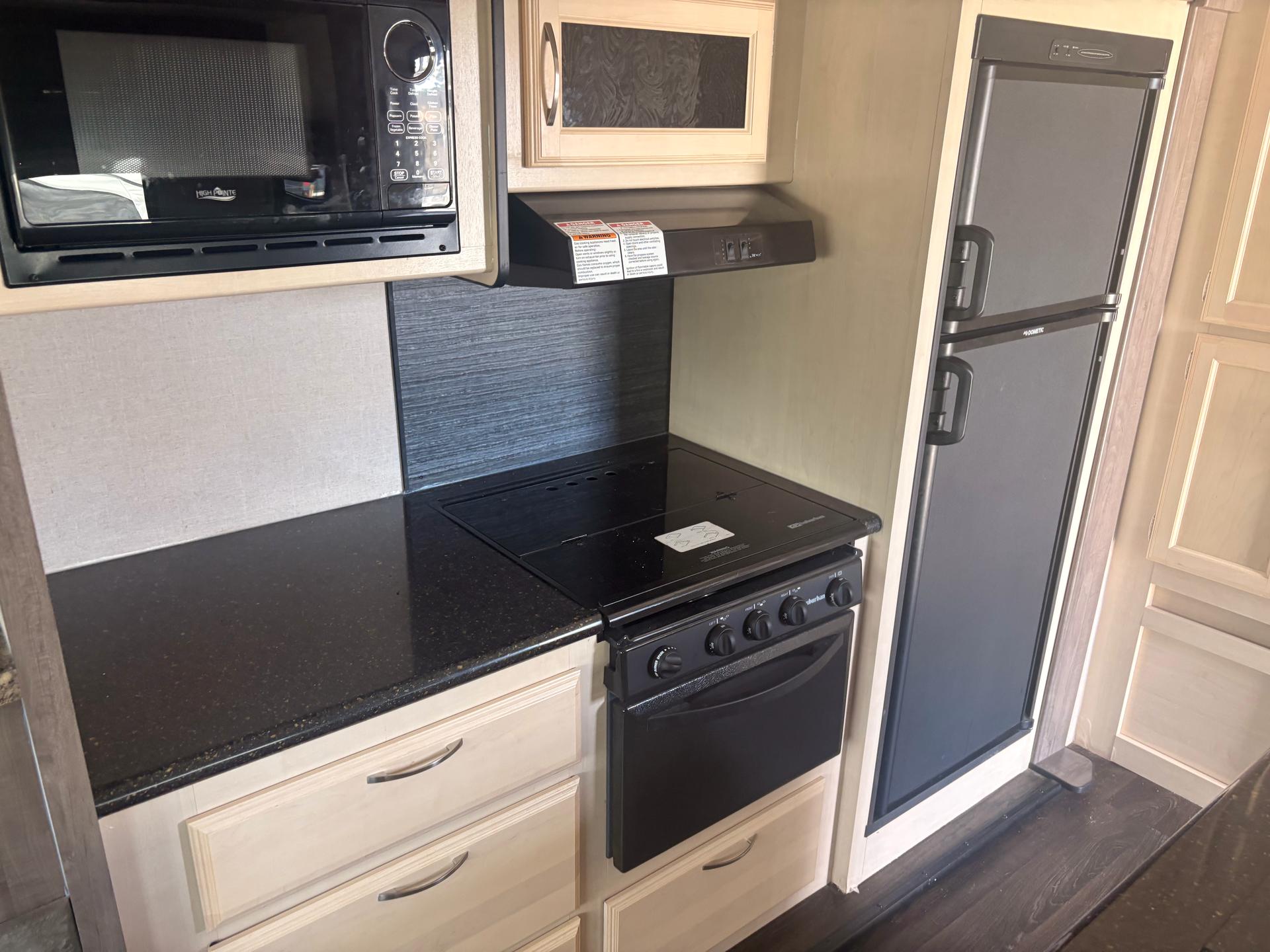 2019 Winnebago 2019 Winnebago Winnie Plus - thumbnail 23