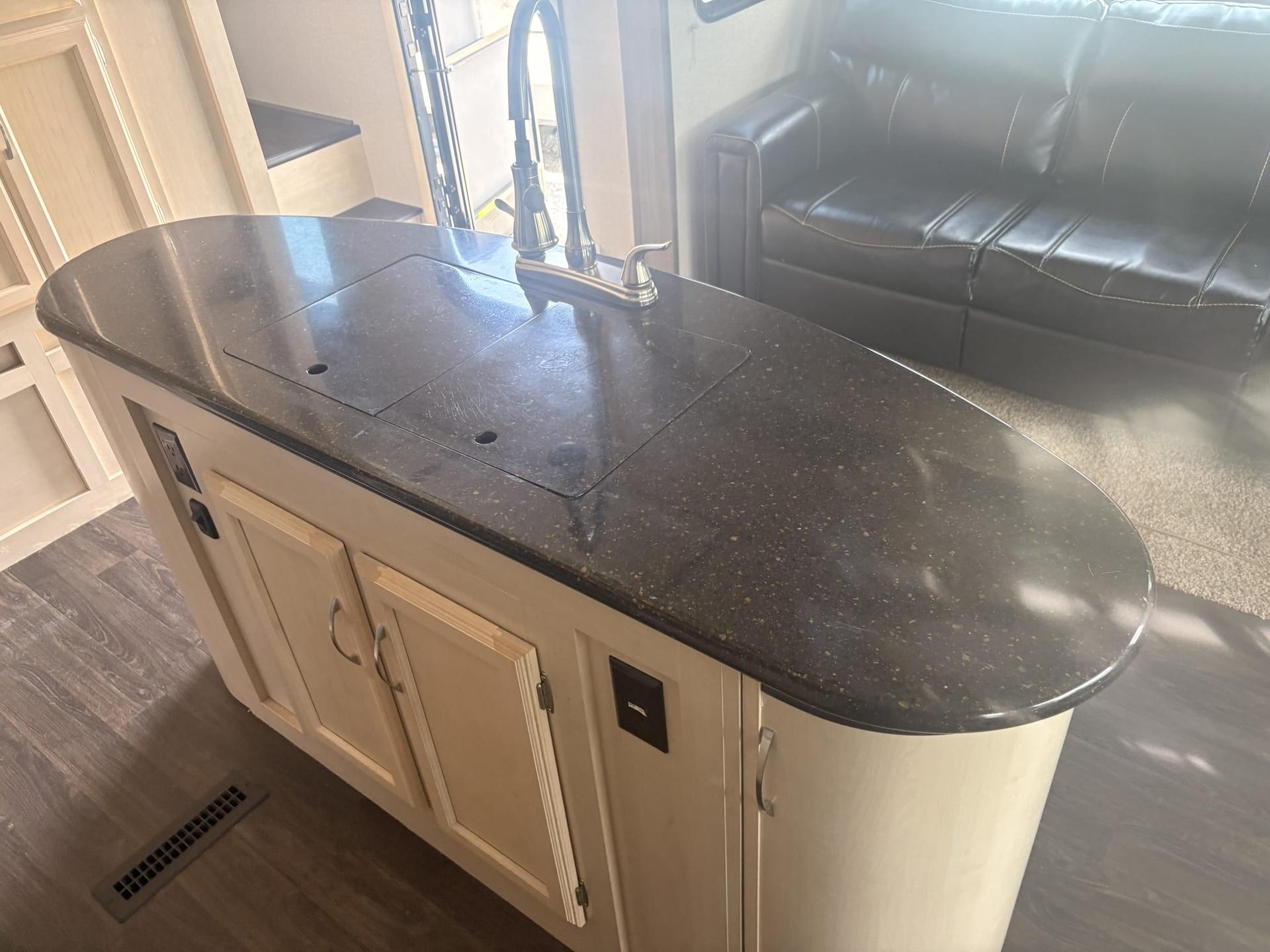 2019 Winnebago 2019 Winnebago Winnie Plus - thumbnail 12