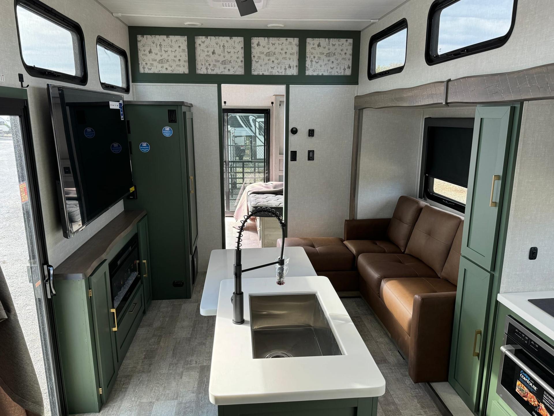 2025 Forest River 2025 Forest River Ibex RV Suite - thumbnail 16