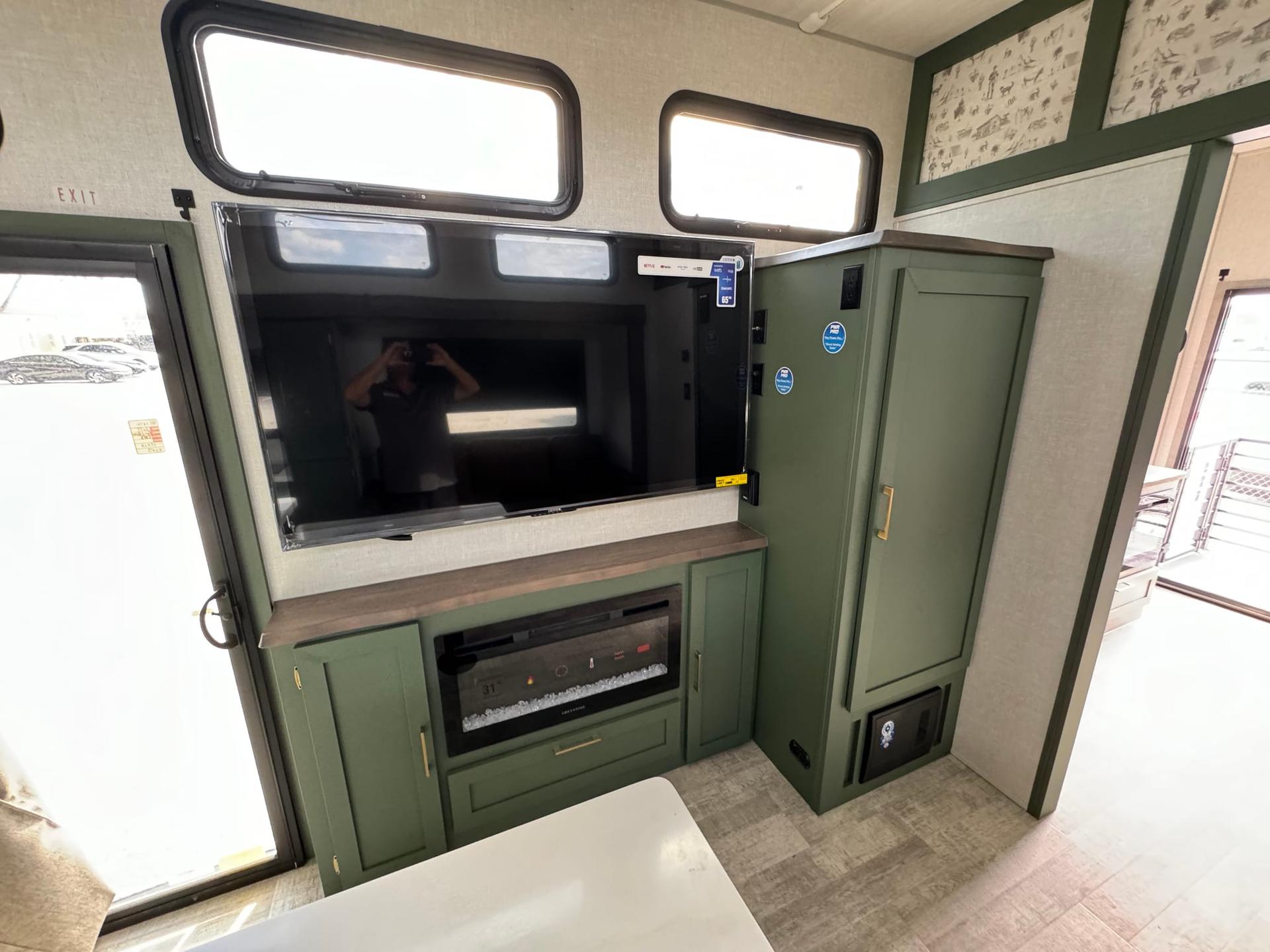 2025 Forest River 2025 Forest River Ibex RV Suite - thumbnail 19