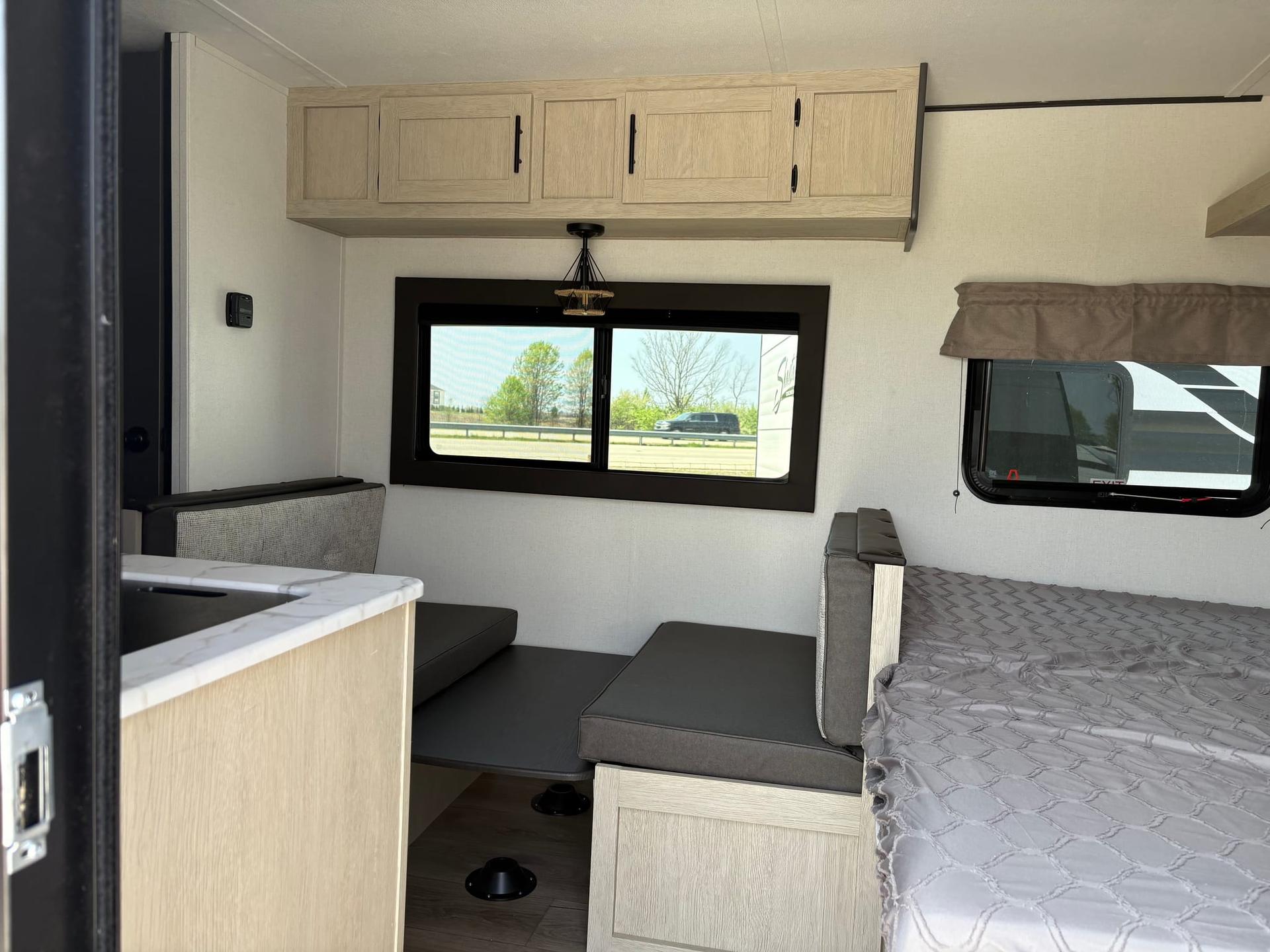 2025 Coachmen 2025 Coachmen Shasta Compact - thumbnail 9