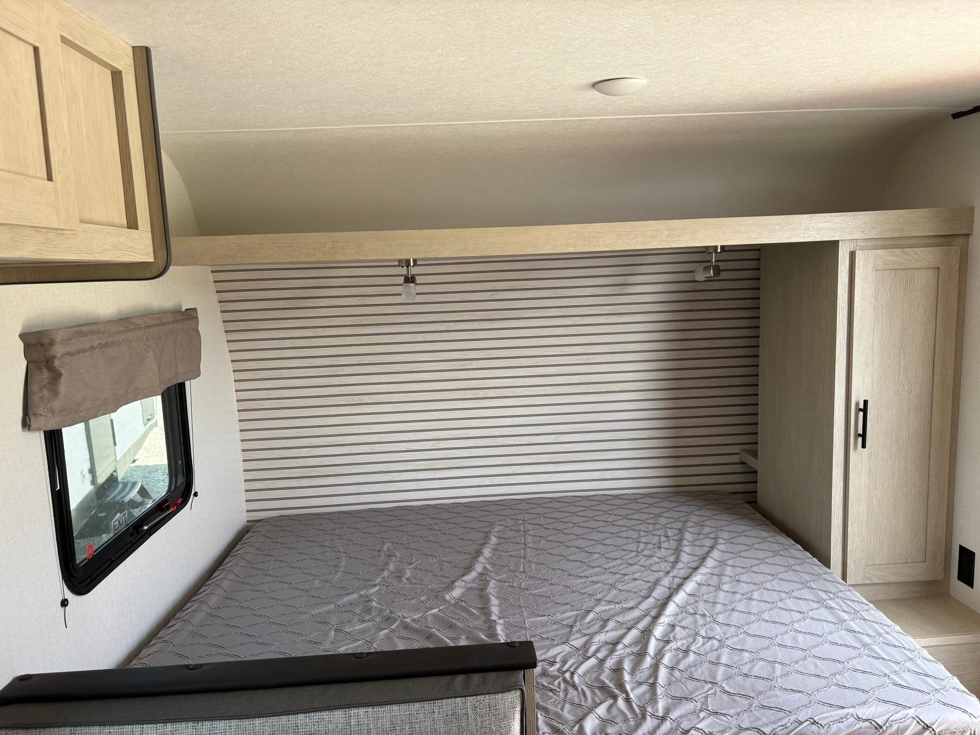 2025 Coachmen 2025 Coachmen Shasta Compact - thumbnail 10