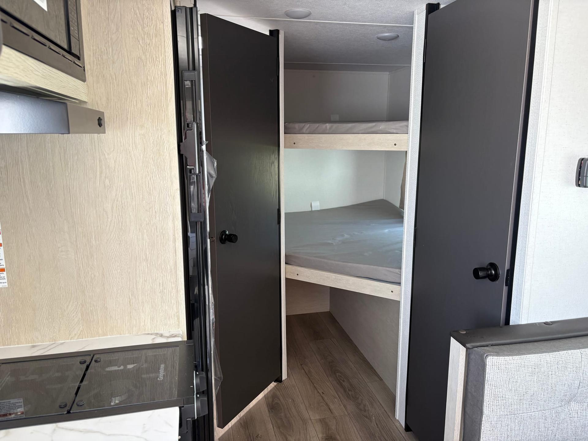 2025 Coachmen 2025 Coachmen Shasta Compact - thumbnail 13