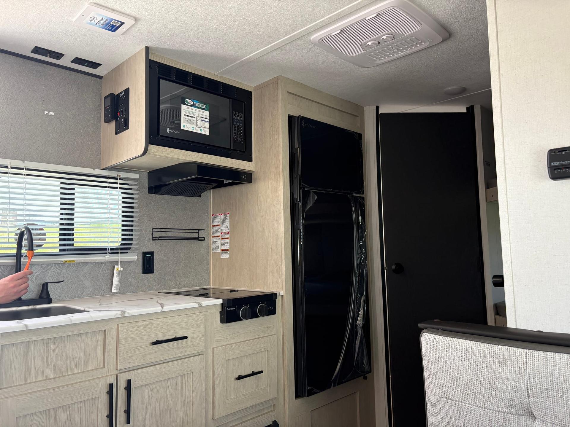 2025 Coachmen 2025 Coachmen Shasta Compact - thumbnail 27