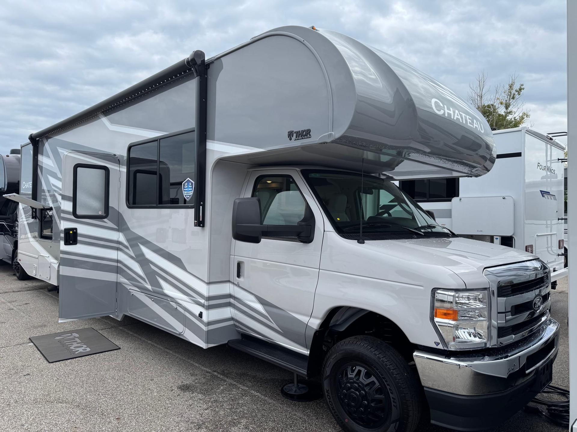 2026 Thor Motor Coach Chateau 29K