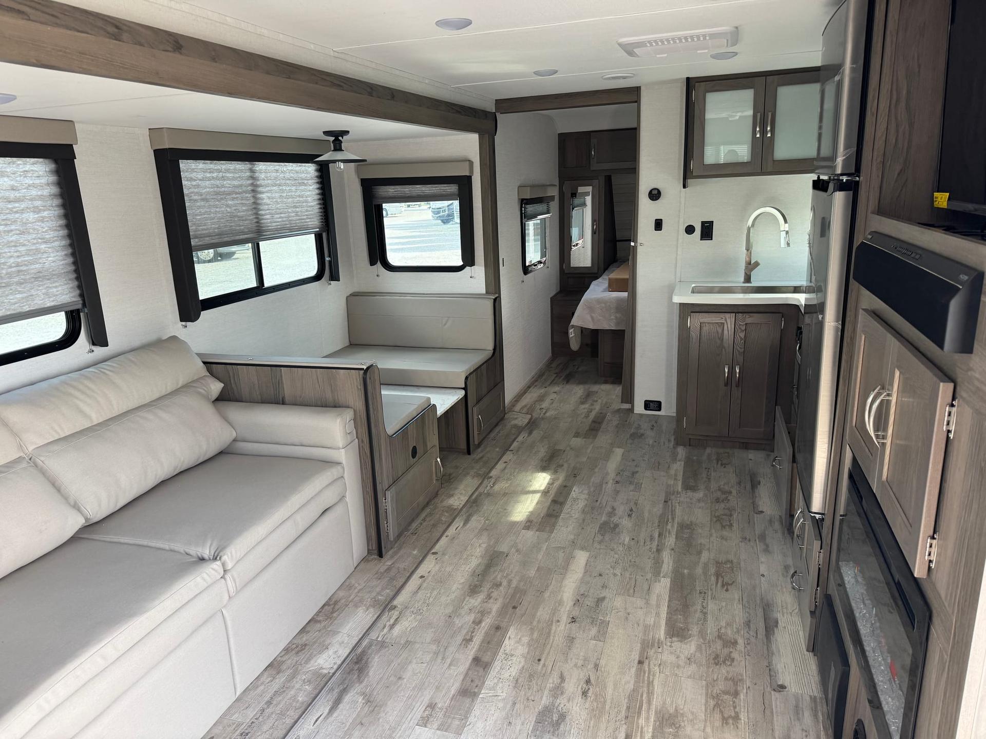 2026 Gulf Stream 2026 Gulf Stream Envision Luxury Series - thumbnail 8