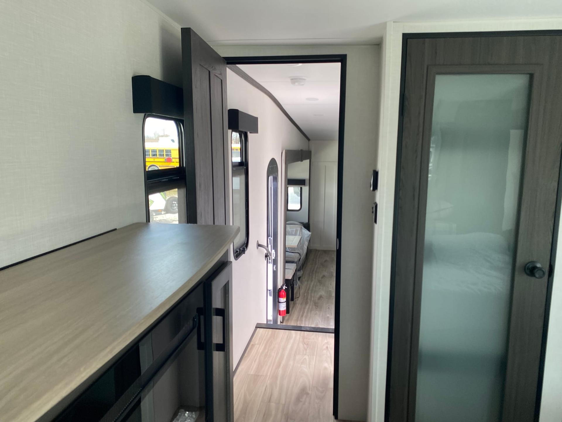 2026 Venture RV 2026 Venture RV SportTrek Touring Edition - thumbnail 13