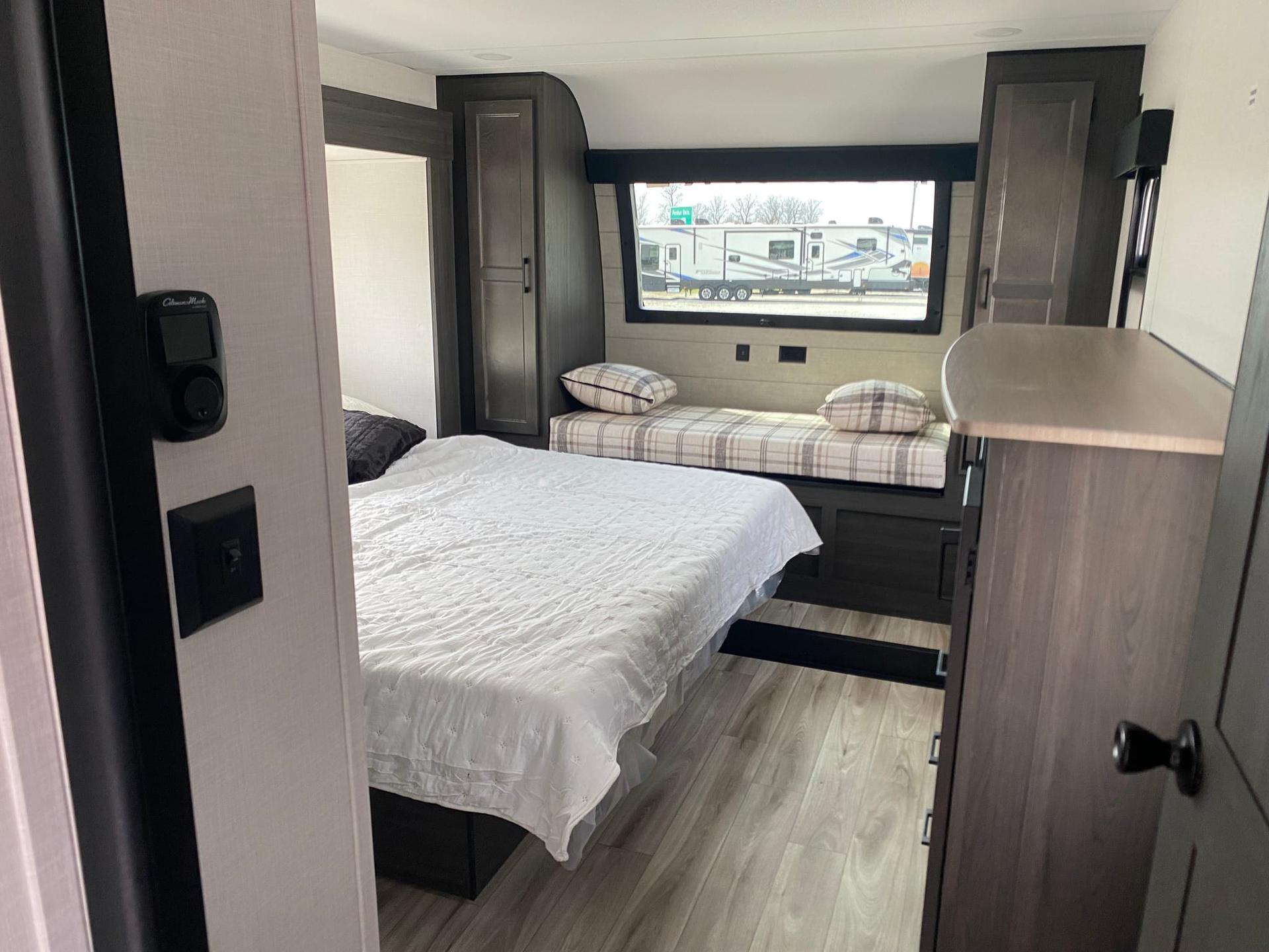 2026 Venture RV 2026 Venture RV SportTrek Touring Edition - thumbnail 22