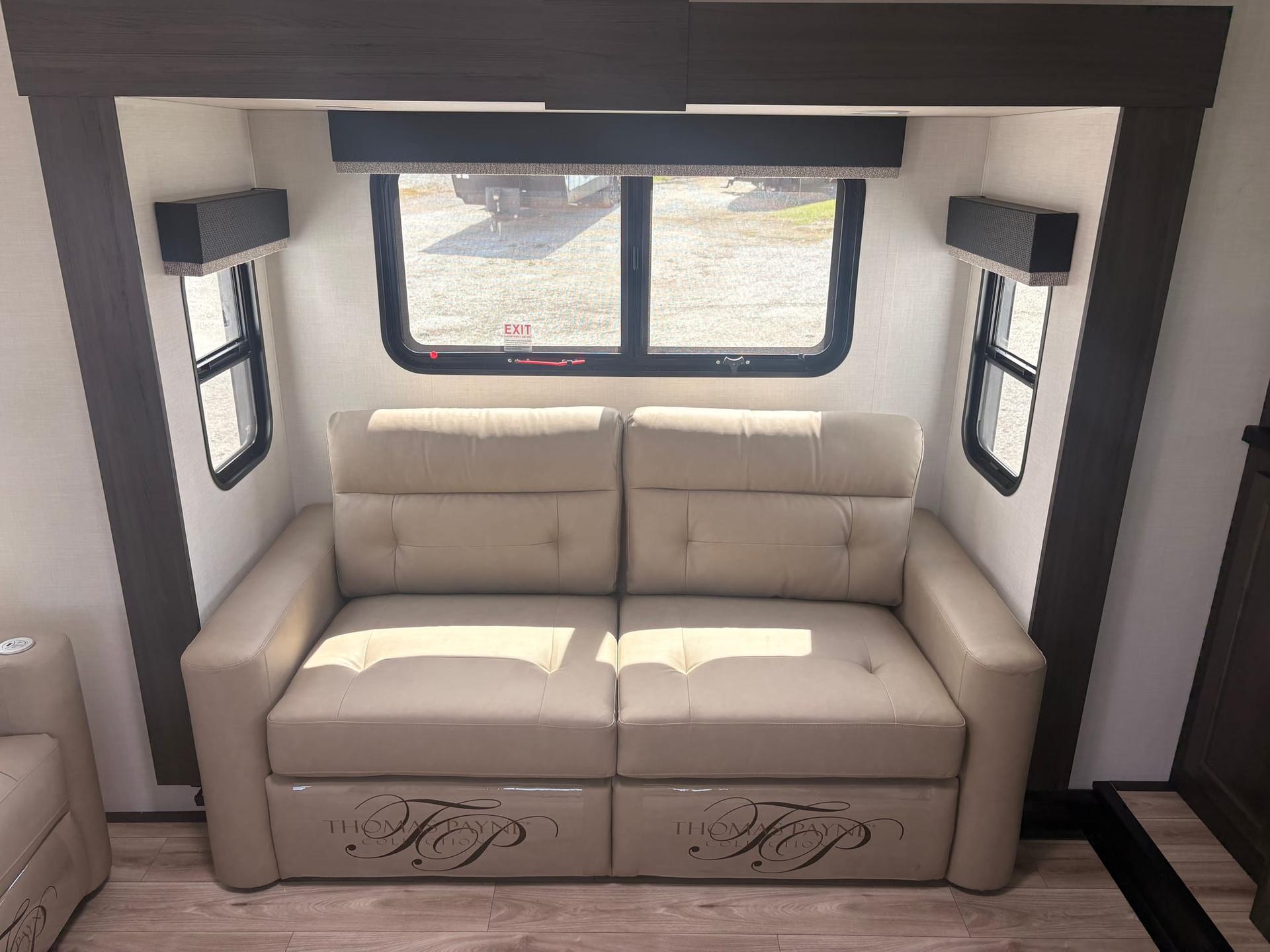 2026 Venture RV 2026 Venture RV SportTrek Touring Edition - thumbnail 10