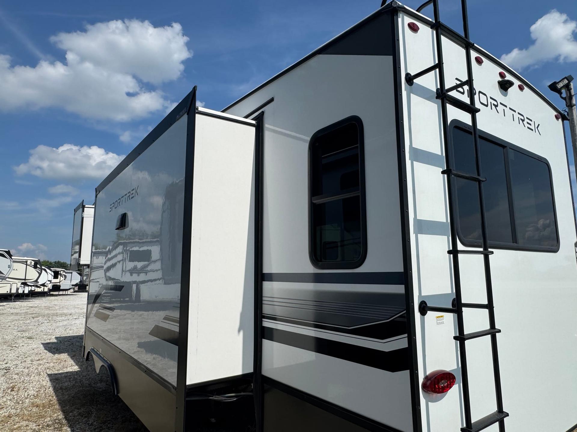 2027 Venture RV 2027 Venture RV SportTrek - thumbnail 11