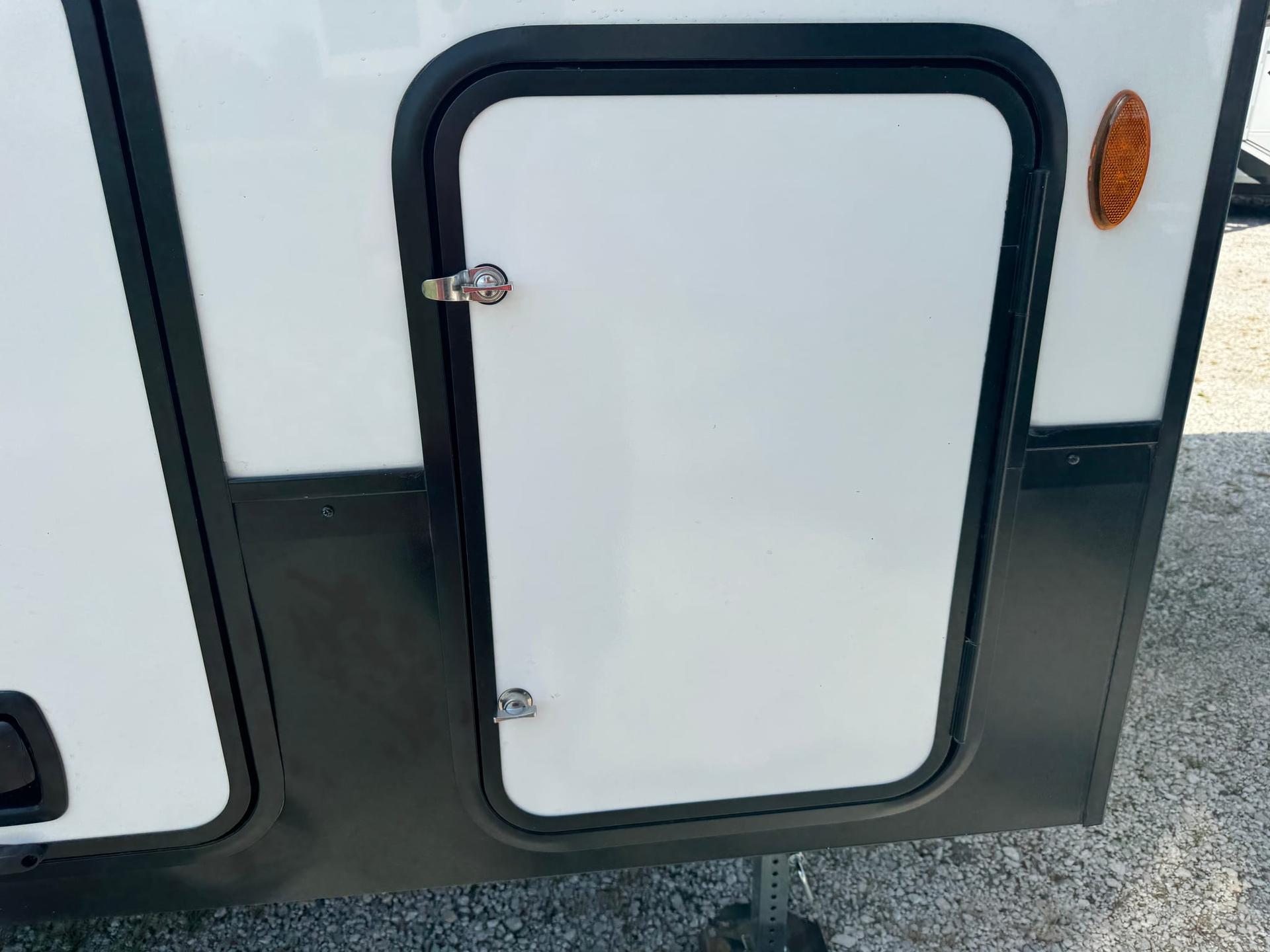 2027 Venture RV 2027 Venture RV SportTrek - thumbnail 16