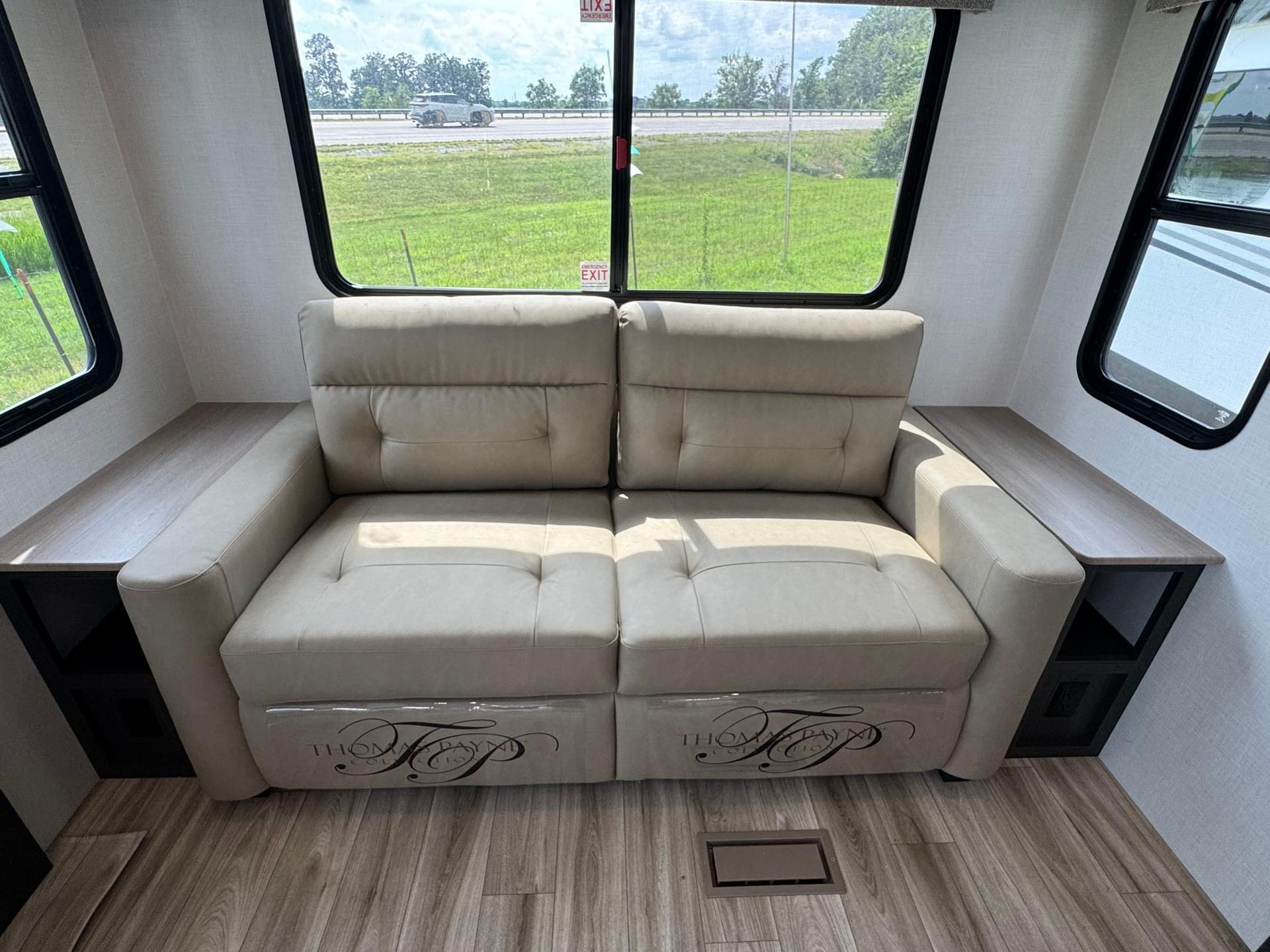 2027 Venture RV 2027 Venture RV SportTrek - thumbnail 29