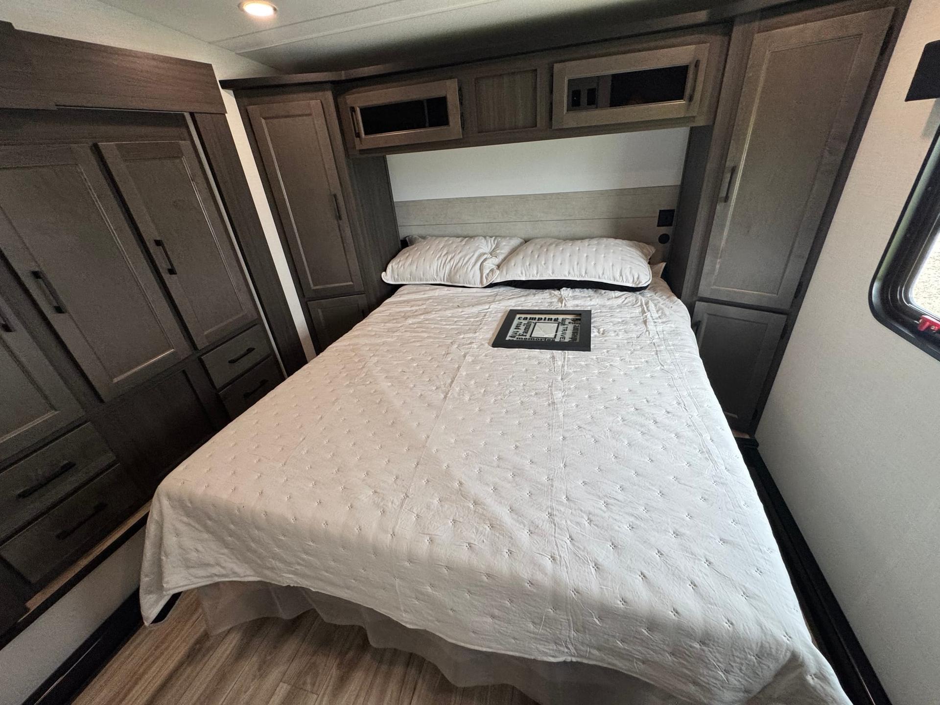 2027 Venture RV 2027 Venture RV SportTrek - thumbnail 64