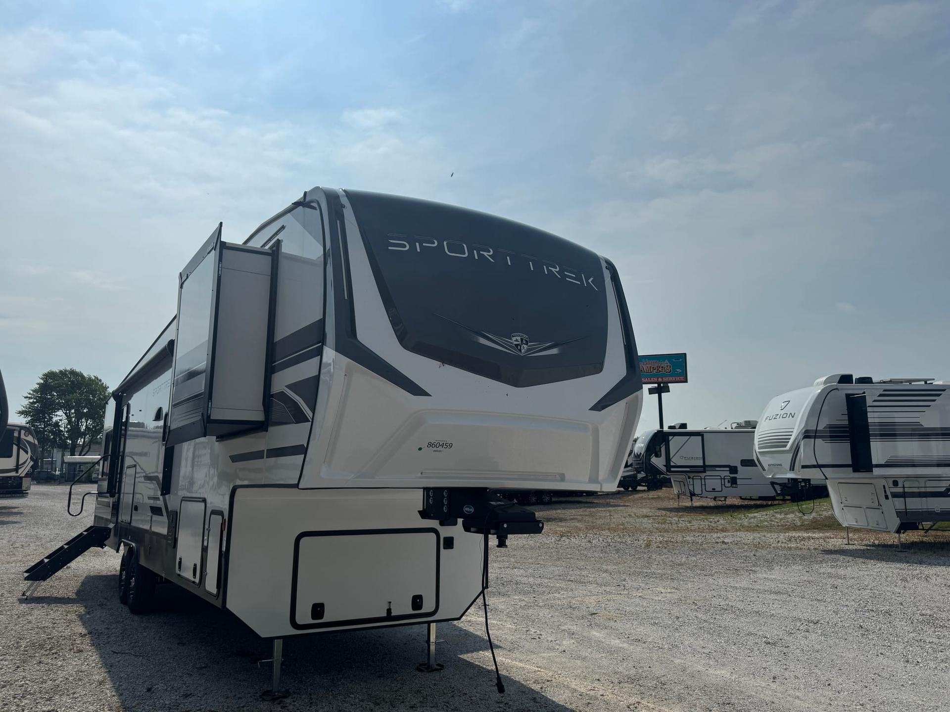 2027 Venture RV 2027 Venture RV SportTrek - thumbnail 4