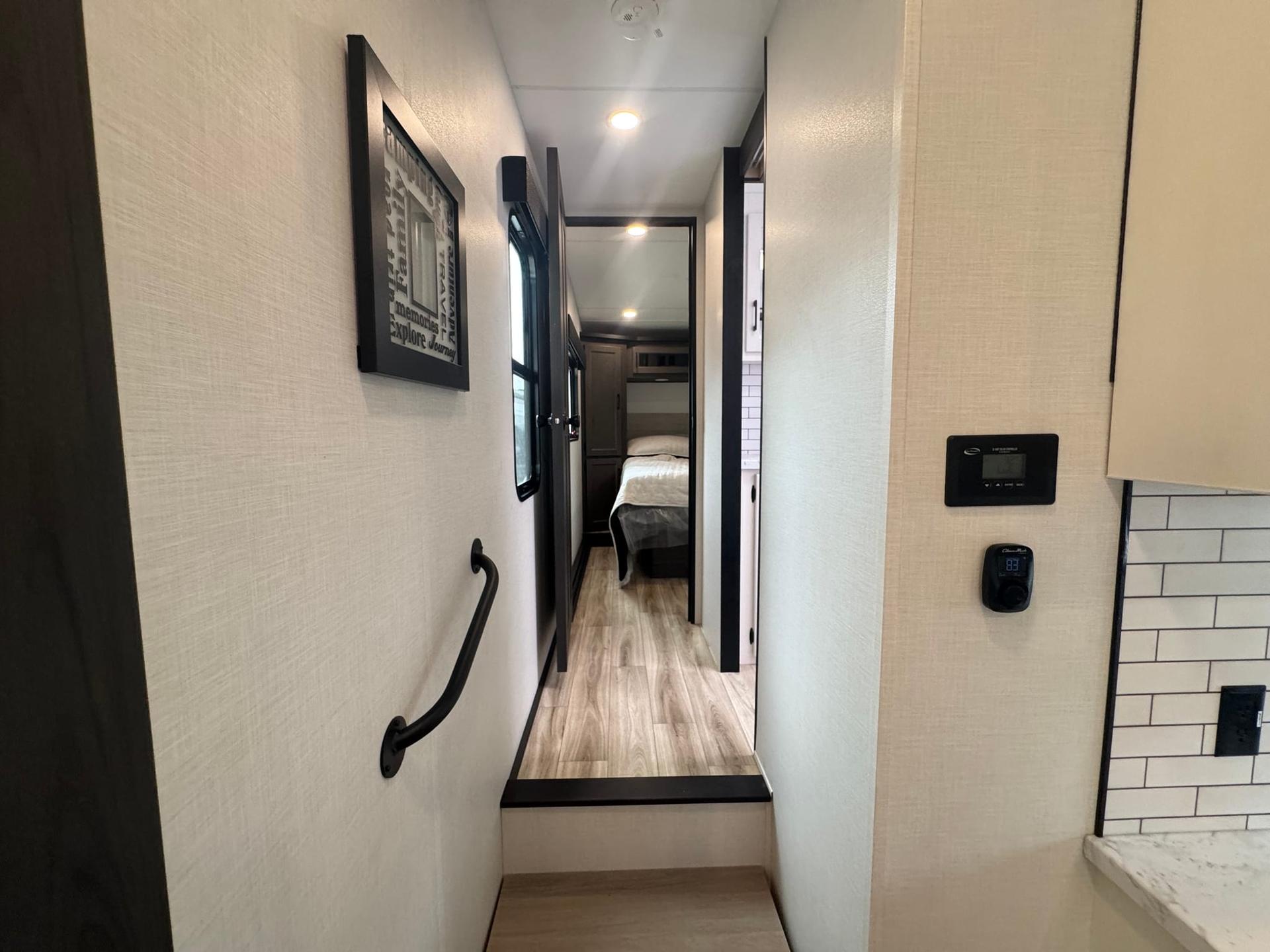 2027 Venture RV 2027 Venture RV SportTrek - thumbnail 53