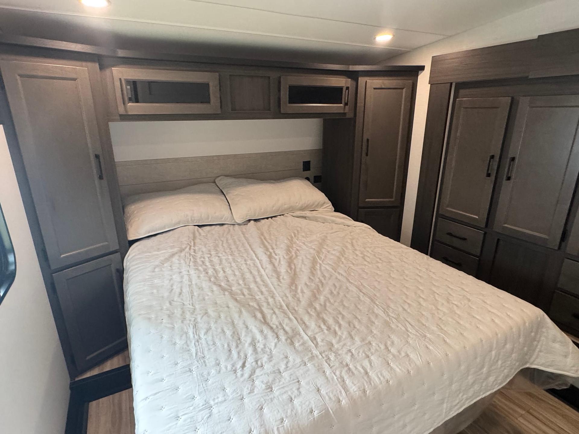 2027 Venture RV 2027 Venture RV SportTrek - thumbnail 65