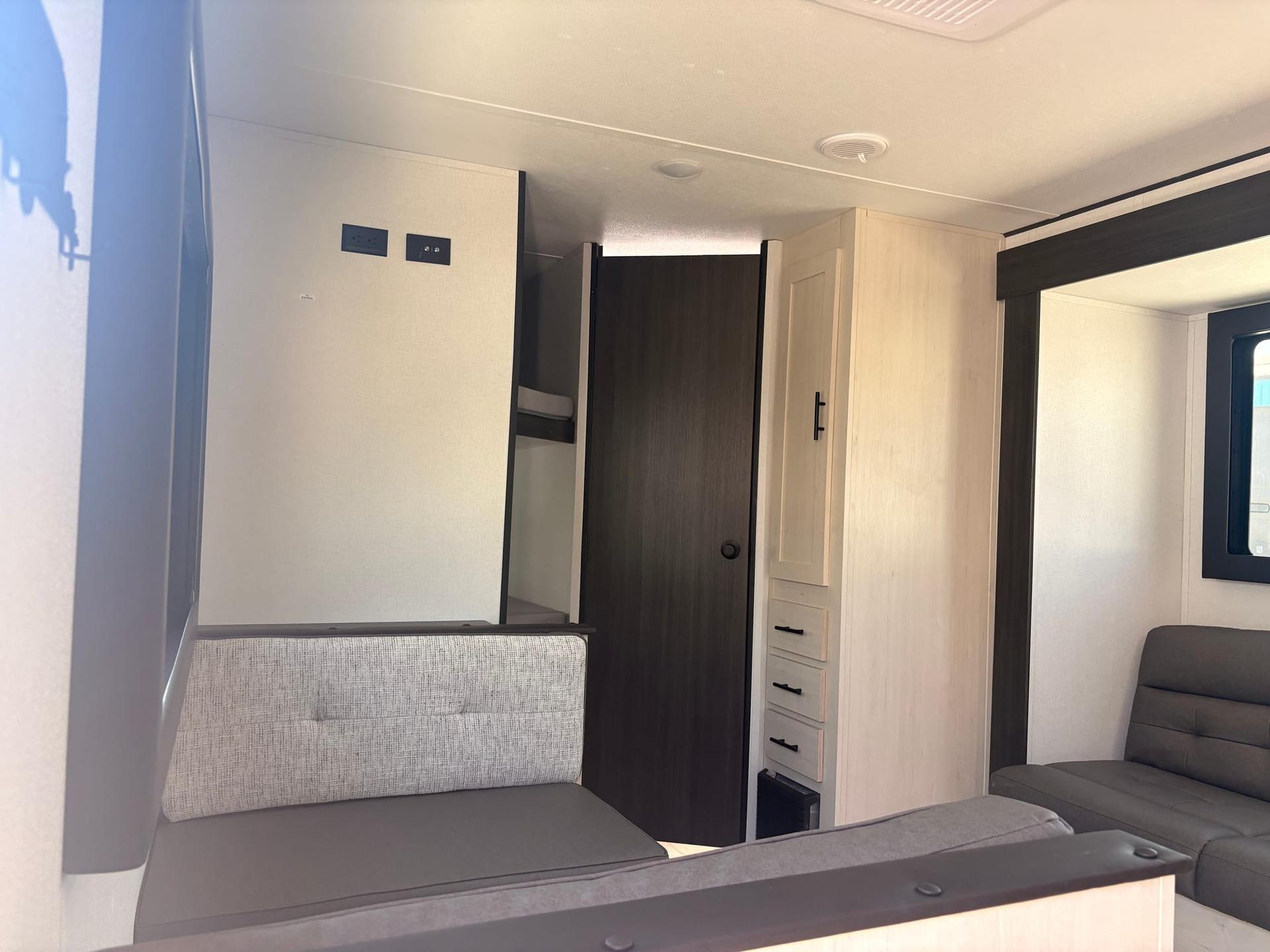 2027 Coachmen 2027 Coachmen Shasta i-5 Edition - thumbnail 16