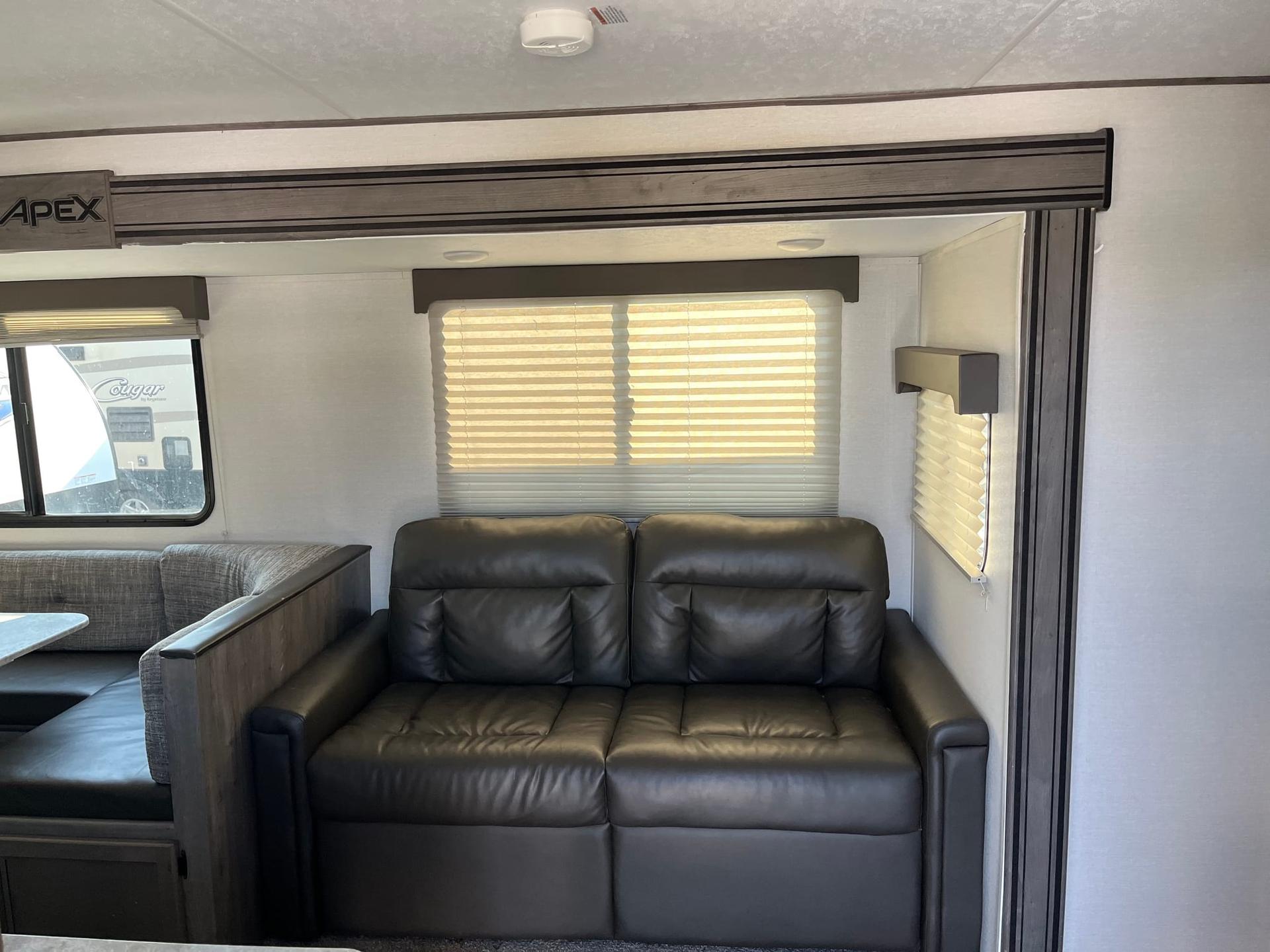 2021 Coachmen 2021 Coachmen Apex Ultra-Lite - thumbnail 9