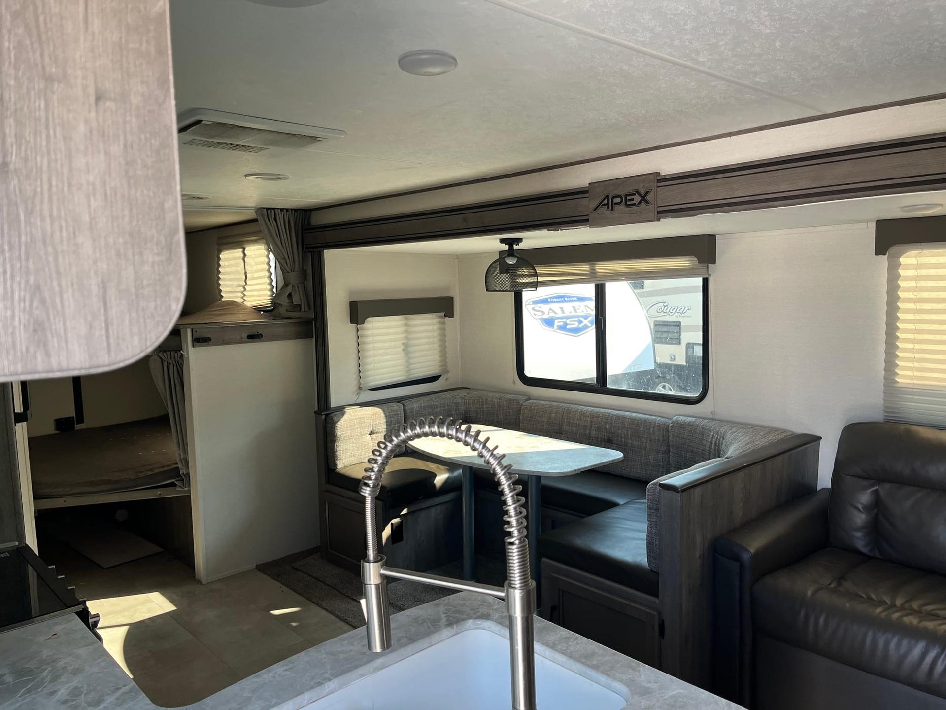 2021 Coachmen 2021 Coachmen Apex Ultra-Lite - thumbnail 10
