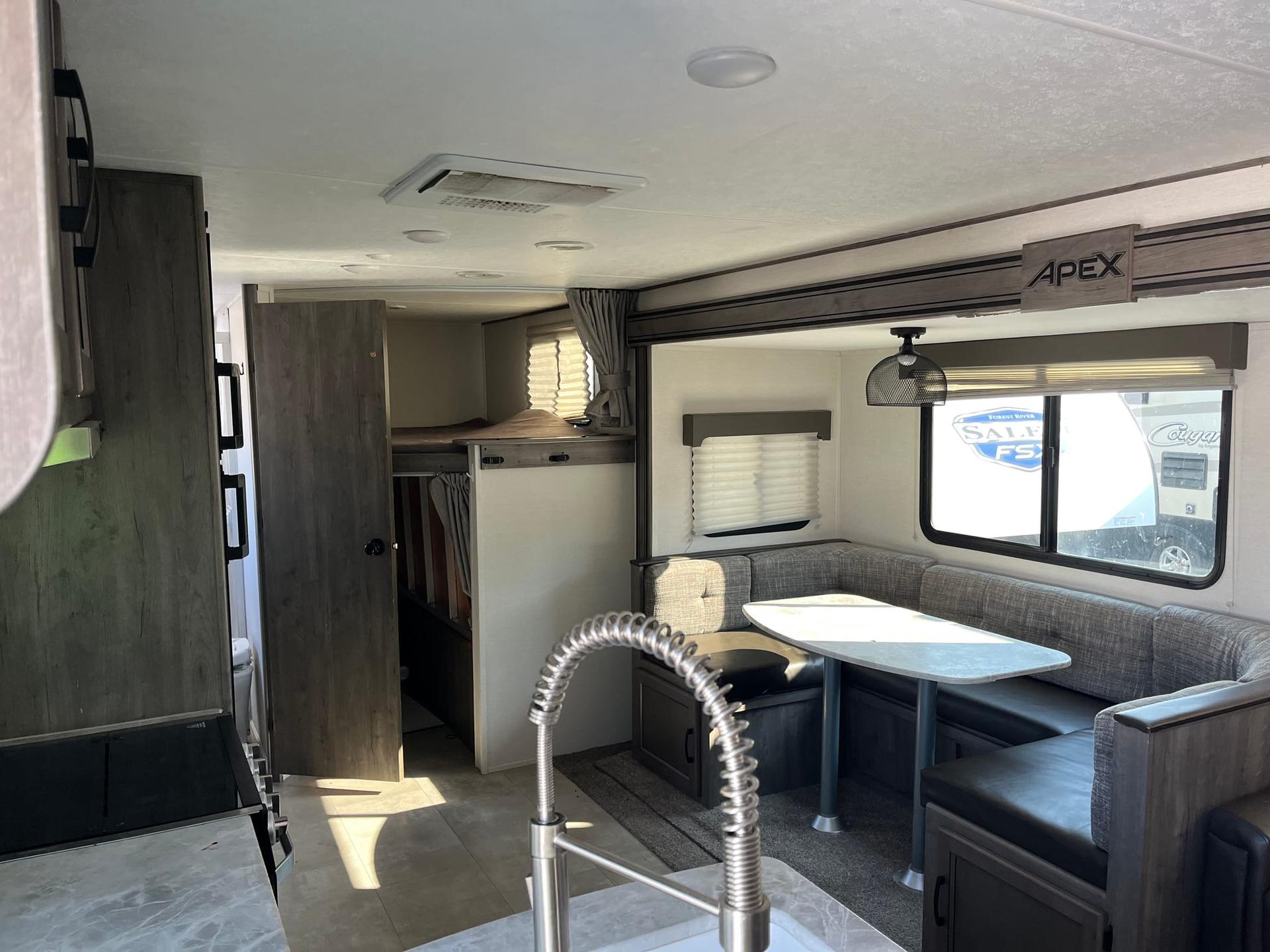 2021 Coachmen 2021 Coachmen Apex Ultra-Lite - thumbnail 11